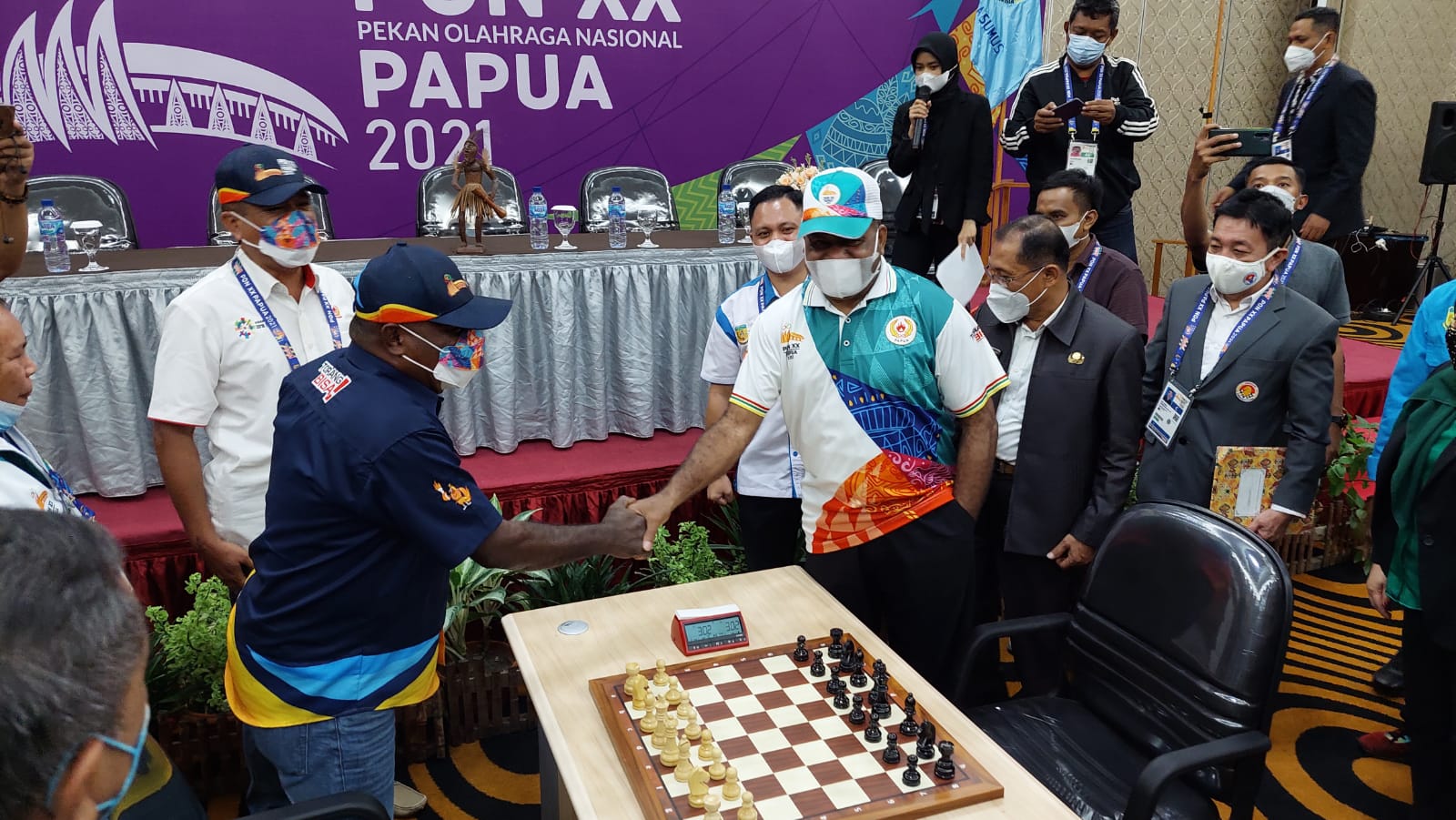 Bupati Merauke dan Kapolda Papua, resmikan pembukaan pertandingan catur PON XX Papua 2021, Senin (4/10/2021).